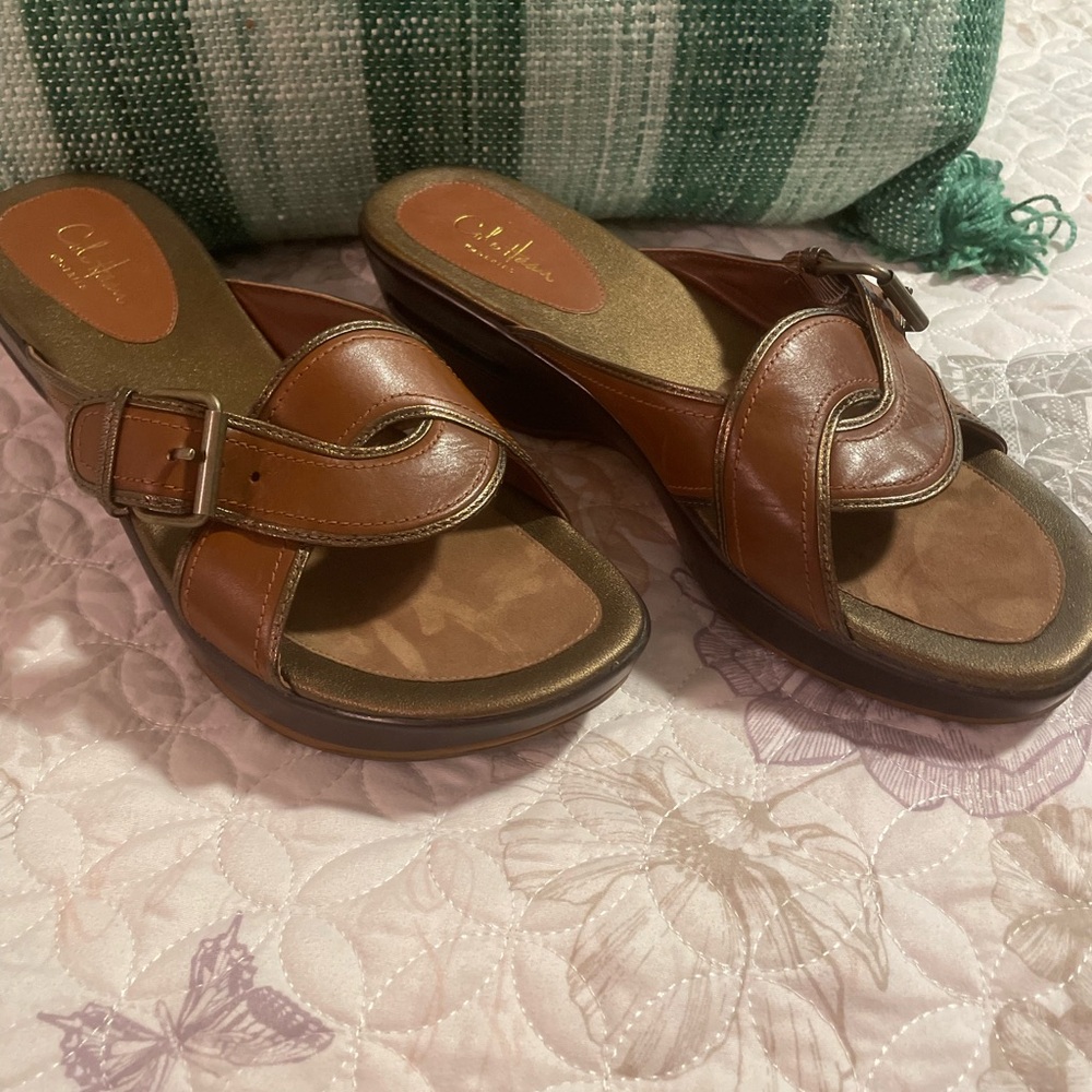 Cole Haan with Nike technology bottom. Comfortable slip on sandal/mules.